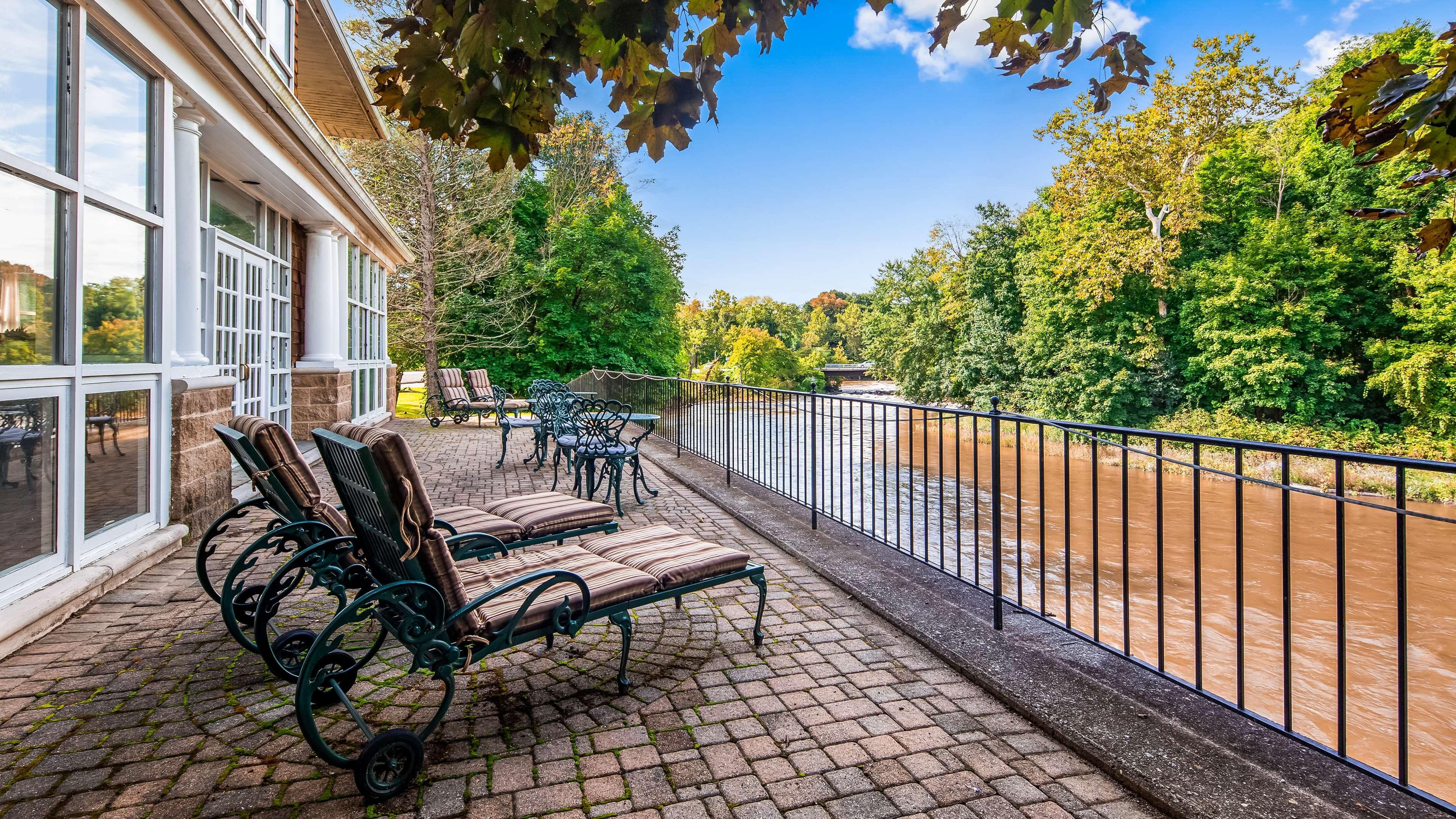 Best Western Plus The Inn & Suites At The Falls Poughkeepsie Eksteriør billede