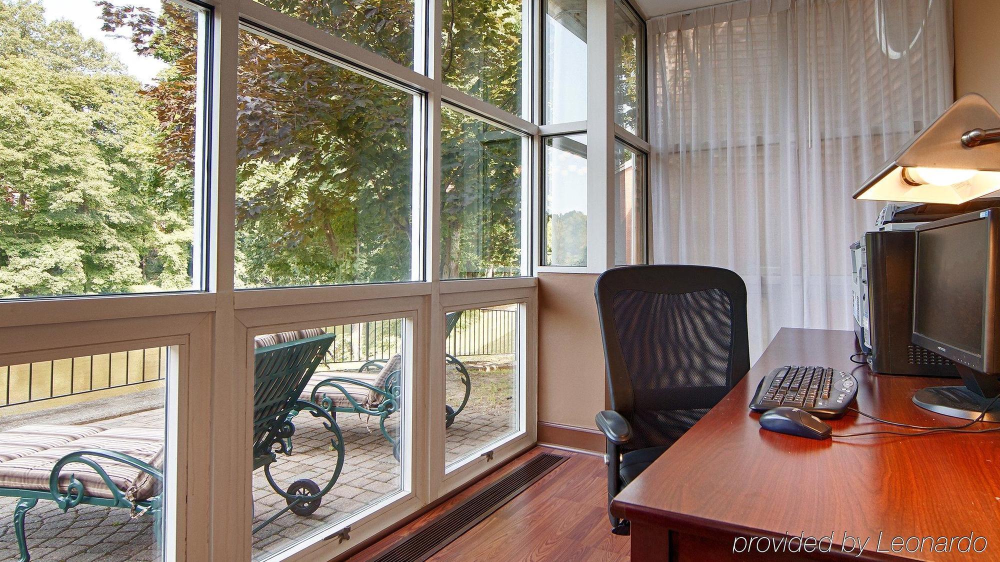 Best Western Plus The Inn & Suites At The Falls Poughkeepsie Eksteriør billede