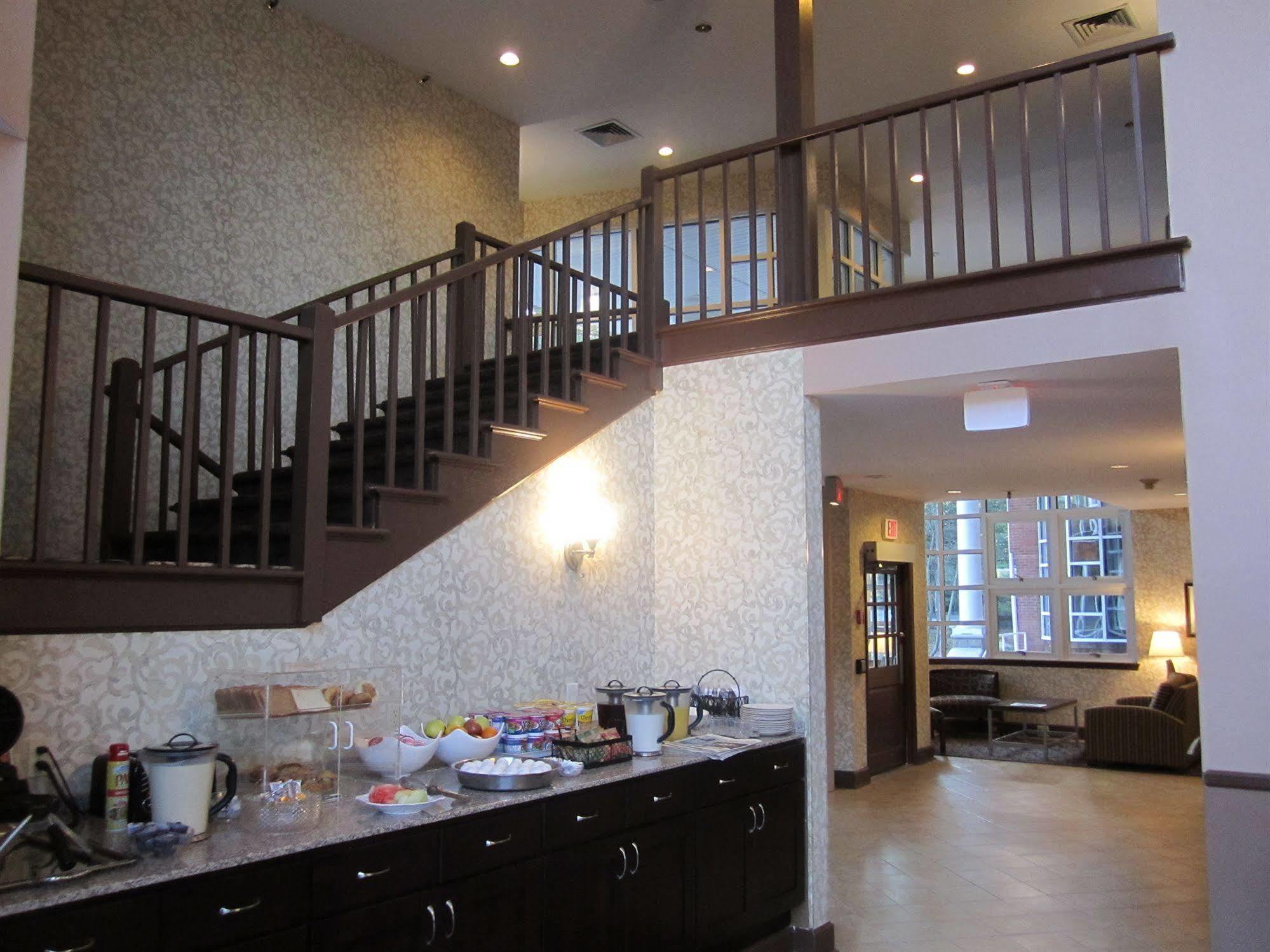 Best Western Plus The Inn & Suites At The Falls Poughkeepsie Eksteriør billede