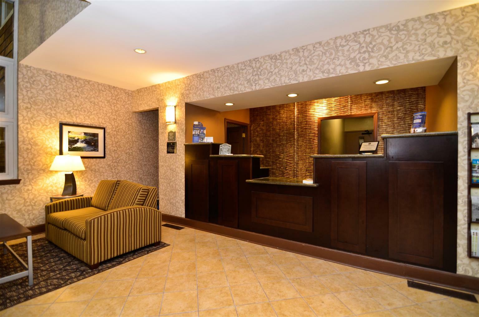 Best Western Plus The Inn & Suites At The Falls Poughkeepsie Eksteriør billede